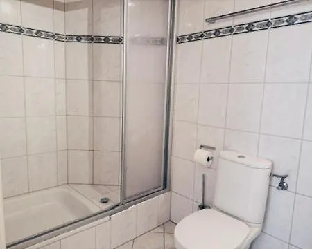 Grosszuegige Im Herzen Von 아파트 